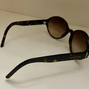 Burberry | Accessories | Burberry Italy B411 519 135 3n  display picture 2